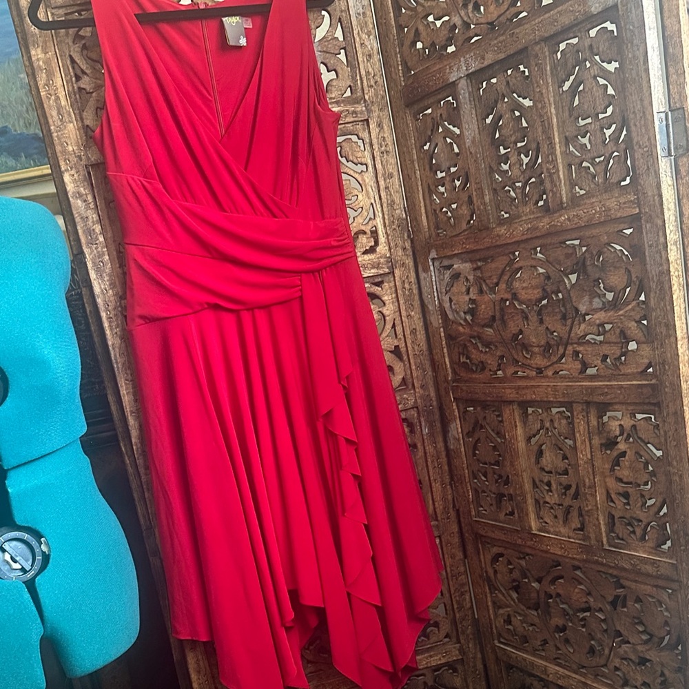 Taylor Vibrant Red dress-handkerchief hem midi - Picture 3 of 3
